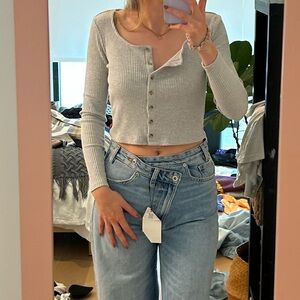 Levi's Light Gray Ribbed Long Sleeve Top